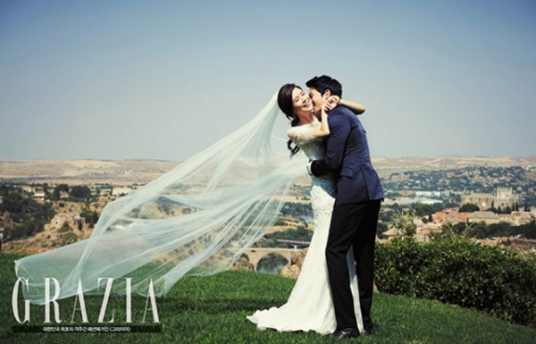 Ji Sung and Lee Bo Young Show Off They Never-Ending Love for Their