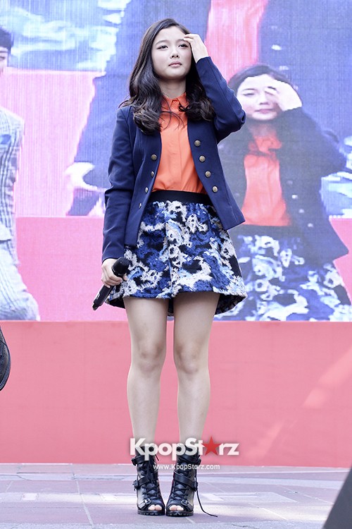 BIFF 2013 Greetings on Stage | KMovie Commitment's Main Actress Kim Yoo