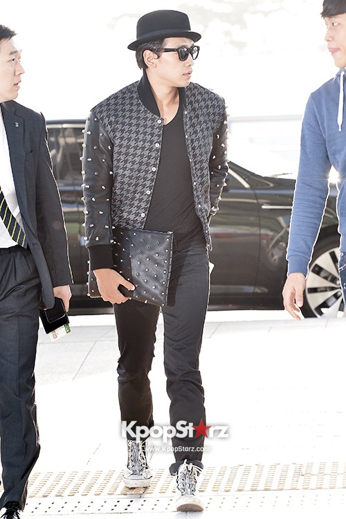 Singer Rain Leaving for Fashion Week 2013 in Singapore - Oct 11, 2013 ...