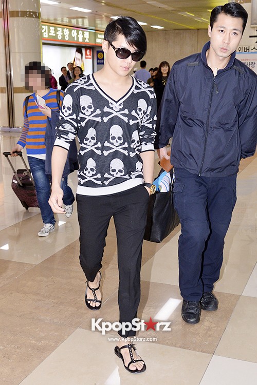 Jyj Junsu Edgy Fashion Returning To Korea After Finishing Concert In Japan Oct 17 13 Photos Kpopstarz