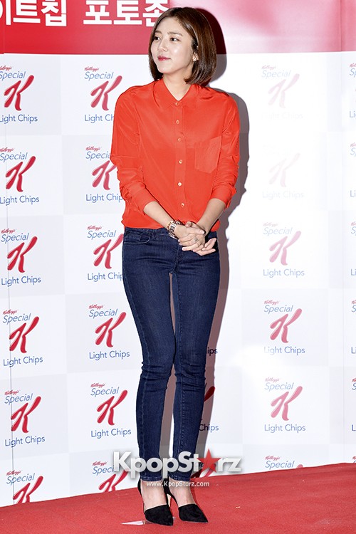 Son Dam Bi Holds Fan Sign Event for Food Brand 'Special K' - Nov 3