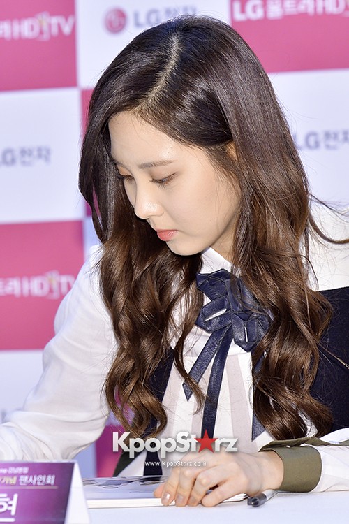 Girls Generation(SNSD) Seohyun at LG Fan Sign Event - Nov 12, 2013 ...