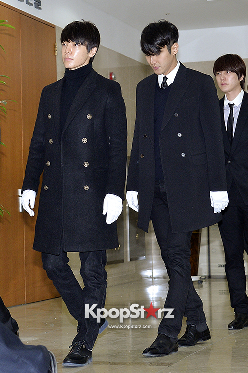 Super Junior Attends Funeral Ceremony Of Leeteuk S Father And Grandparents Jan 8 14 Photos Kpopstarz