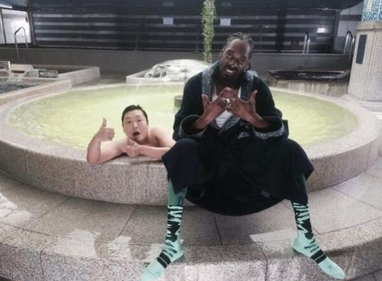 Psy In A Hot Tub With Snoop Dogg This, Snoop Dogg Bathtub