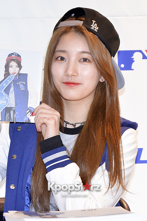 Miss A's Suzy at MLB Fansign Event - Feb 7, 2014 [PHOTOS] | KpopStarz