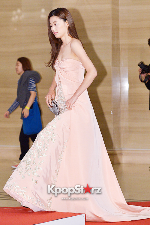 Jun Ji Hyun at The 50th Annual Baeksang Arts Awards - May 27, 2014 ...