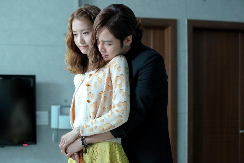 ‘Love Rain’ New Official Photos of Jang Keun Suk-Yoona (SNSD) | KpopStarz