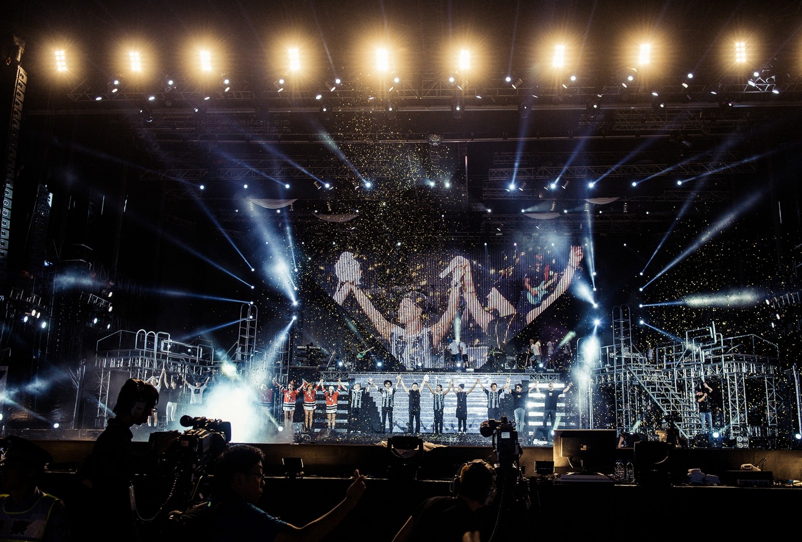 YG Family Heats Up Concert In Shanghai [PHOTOS] KpopStarz