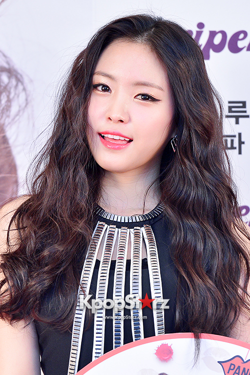 A Pinks Son Naeun At Peripera Event Dec 8 2014 Photos Kpopstarz 4384