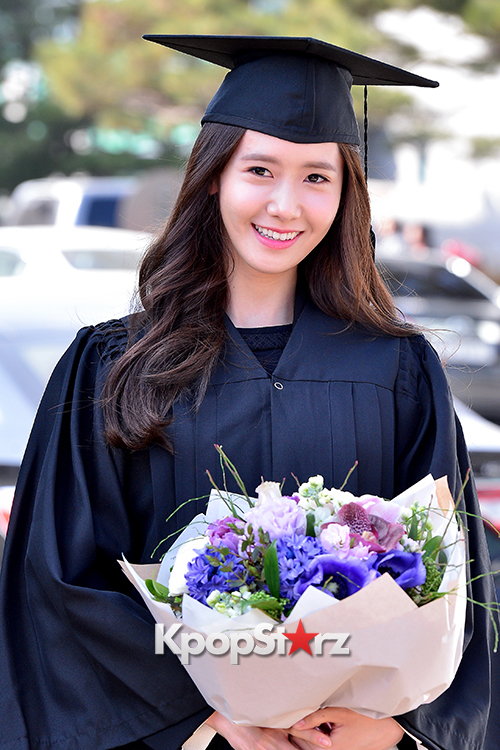 Girls Generation[snsd] Yoona At Dongguk University Graduation Ceremony