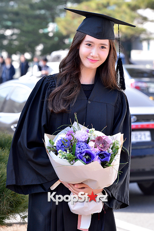 Girls Generation[SNSD] YoonA at Dongguk University Graduation Ceremony