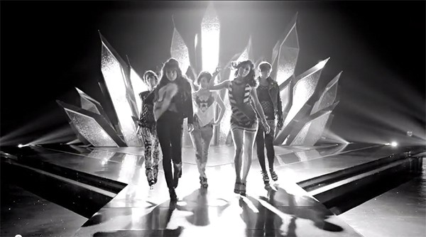 Rania's 'Style' Music Video Capture [17PHOTOS] | KpopStarz