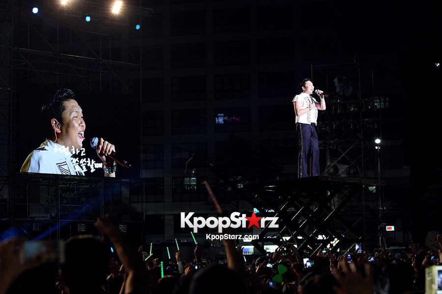 Psy's Passionate Performance with 80,000 Fans at Seoul City Hall