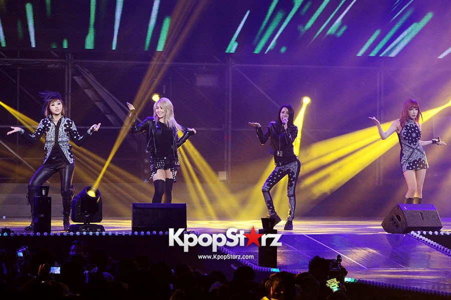 2NE1 Gives A Powerful Night Performance During GS Concert [PHOTOS ...