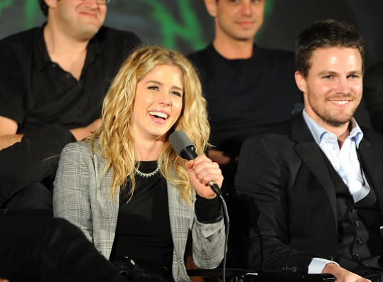 Emily Bett Rickards and Stephen Amell