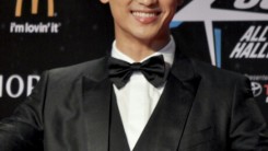 Kim Soo Hyun on the KCON 2015 red carpet. 