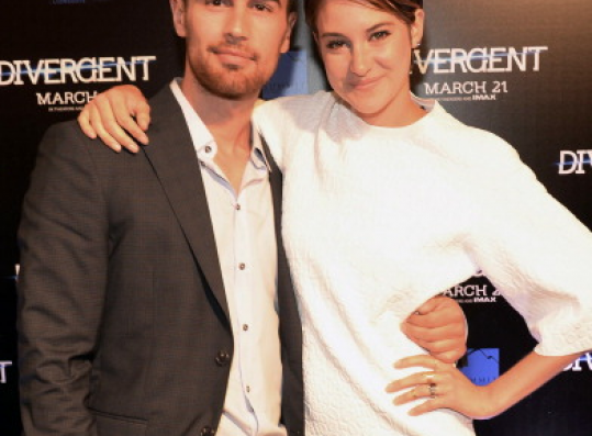 Theo James Too Cynical For Divergent Shailene Woodley But Not Girlfriend Ruth Kearney Kpopstarz