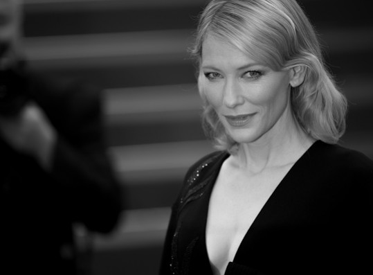 thor ragnarok cast cate blanchett