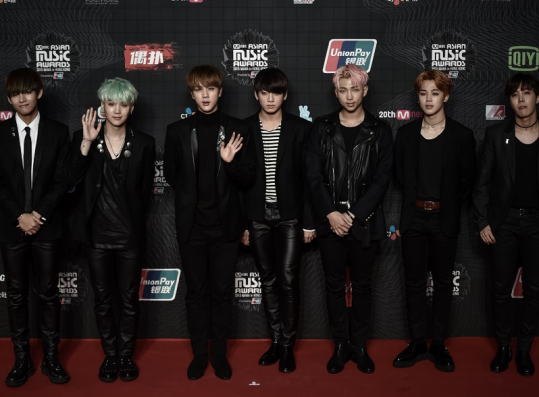 BTS MAMA 2015 Red Carpet