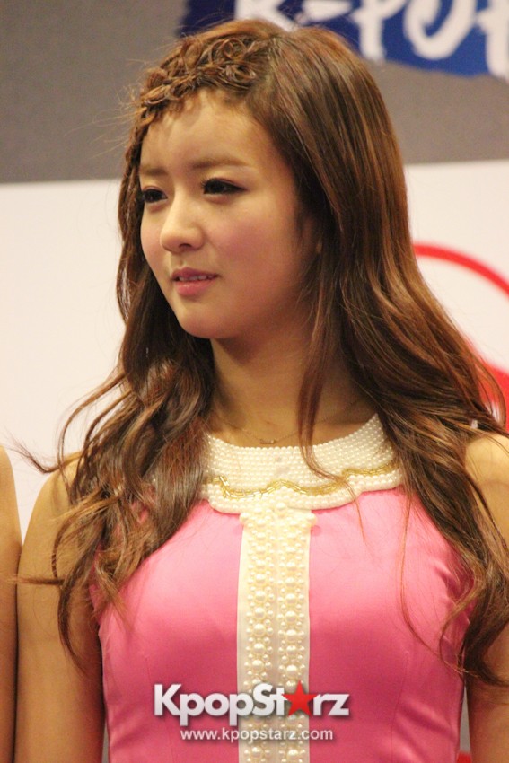 A-Pink Blushing Pink in AIA Kpop Hong Kong Press Conference [PHOTOS ...