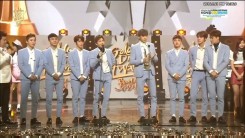 EXO wins at the Golden Disk Awards 