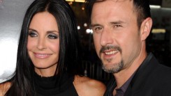 ctors Courteney Cox (L) and David Arquette arrive at the premiere of The Weinstein Company's 'Scream 4' Presented by AXE Shower held at Grauman's Chinese Theatre on April 11, 2011 in Hollywood, California. 