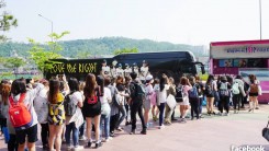 EXO fans line up for concert