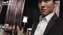 Still image from behind the scene of “The K2” drama. Ji Chang-Wook is in close up, while Song Yoon-Ah (L), Im Yoona and Shin Dong-Mi is taking a selfie. 