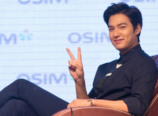 TAIPEI, TAIWAN - SEPTEMBER 11: Korean singer/actor Lee Min-Ho attends a press conference for a commercial event on September 11, 2014 in Taipei, Taiwan. Lee Min-Ho is most well-known for the Korean TV drama 'The Heirs'. 