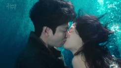 Joon Jae and Sim Chung finally kissed in Episode 2!