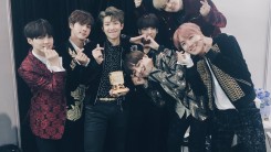 BTS Wins 'Artist Of The Year' On MAMA 2016