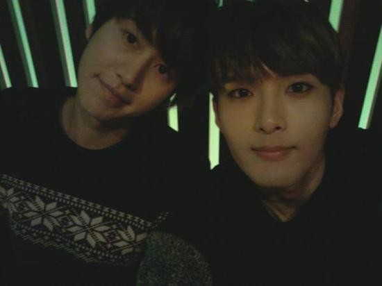 Super Junior Ryeowook-Kyuhyun, Cute Couple Picture at Restaurant ...