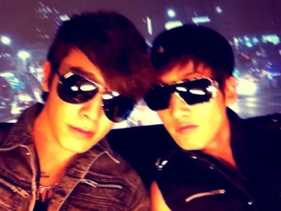 DongHae-EunHyuk 'Bed Brothers?' | KpopStarz