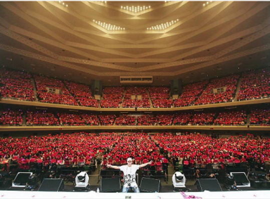 Jun.K and fans