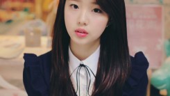 LOOΠΔ Introduces Fourth Member YeoJin