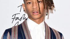 Jaden Smith poses in the winners room after winning the New Fashion Icon Award at The Fashion Awards 2016 at Royal Albert Hall on December 5, 2016 in London, England.