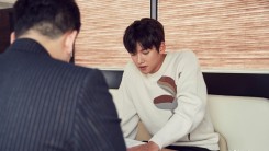 Ji Chang-Wook with official from his agency Glorious Entertainment prepares the plan for fan meeting.