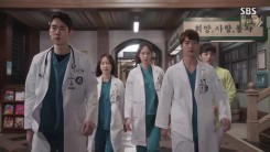 Here's a screenshot of 'Romantic Doctor, Teacher Kim' episode 20.