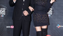 UEE and Lee Sang Yoon at MAMA Red Carpet