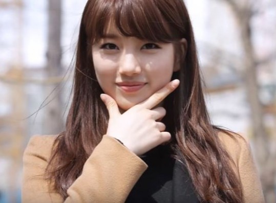 Suzy Bae Served As Waitress In Her Friend's Restaurant, But Why?