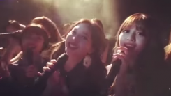 Nayon and other members of TWICE were fan-girling over Taeyeon.