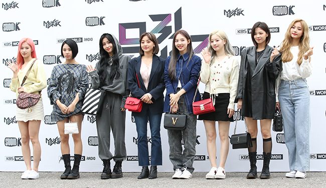 Twice Attending Kbs2 Music Bank Rehearsal Fashion Style Kpopstarz