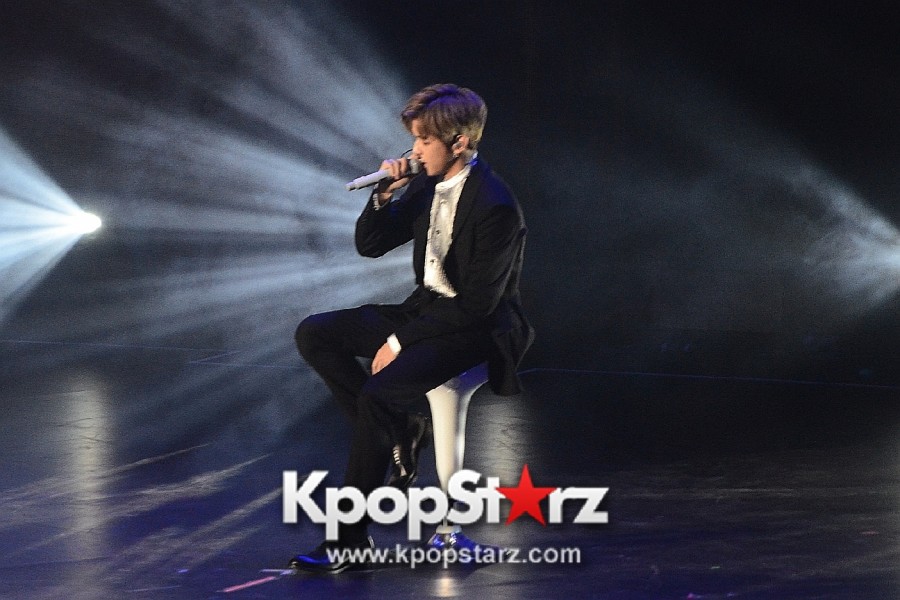 Kang Daniel Transforms Into "King Daniel" In Singapore Fan-meeting