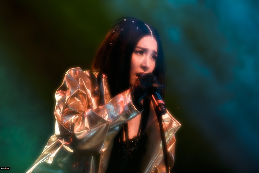 Tiffany Young Shines Bright On 2019 Magnetic Moon Tour in New York