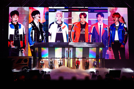 EXO Seoul Concert Broadcast Live Around The World | KpopStarz