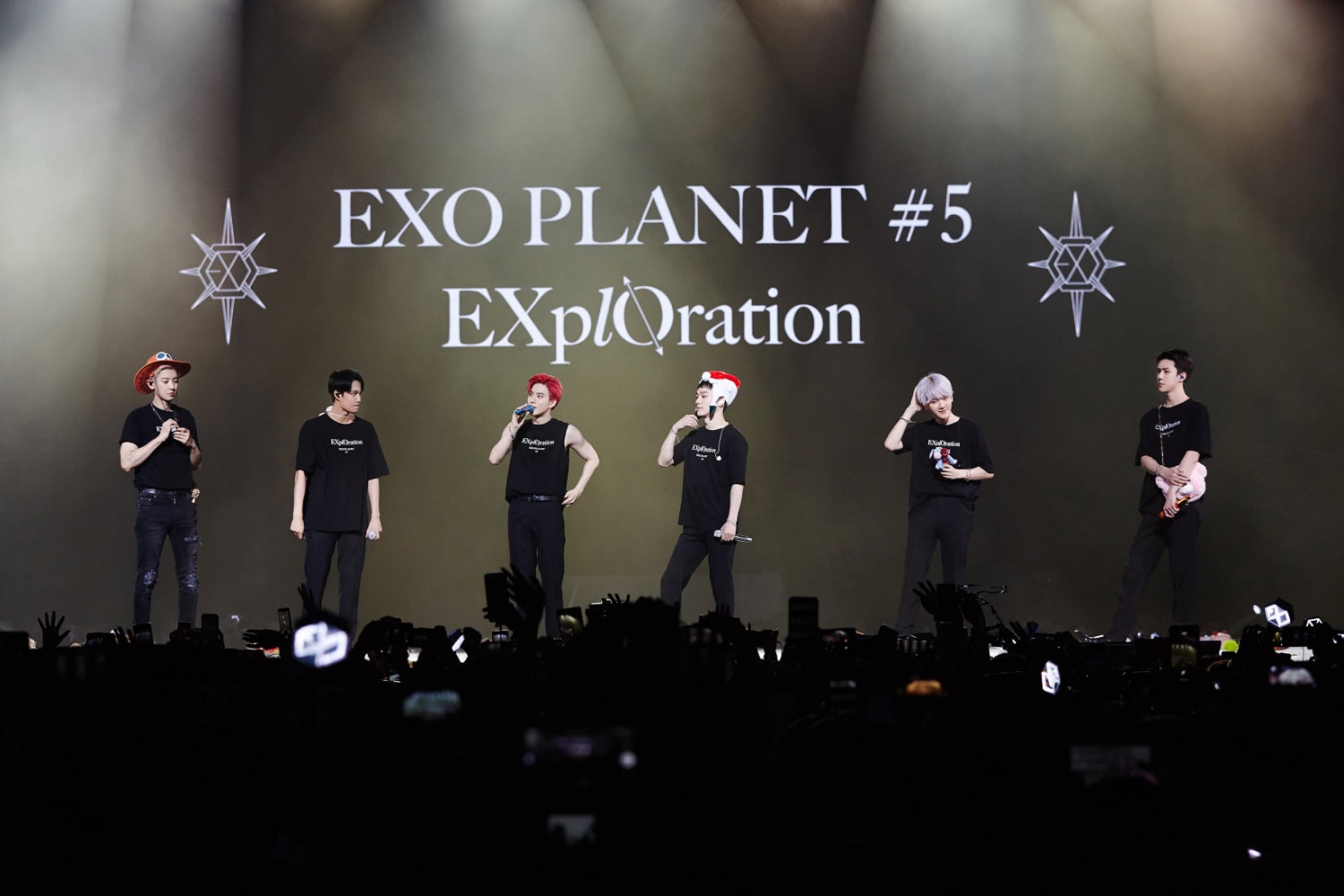 EXO broadcasts live video of Seoul Concert on the 31 day