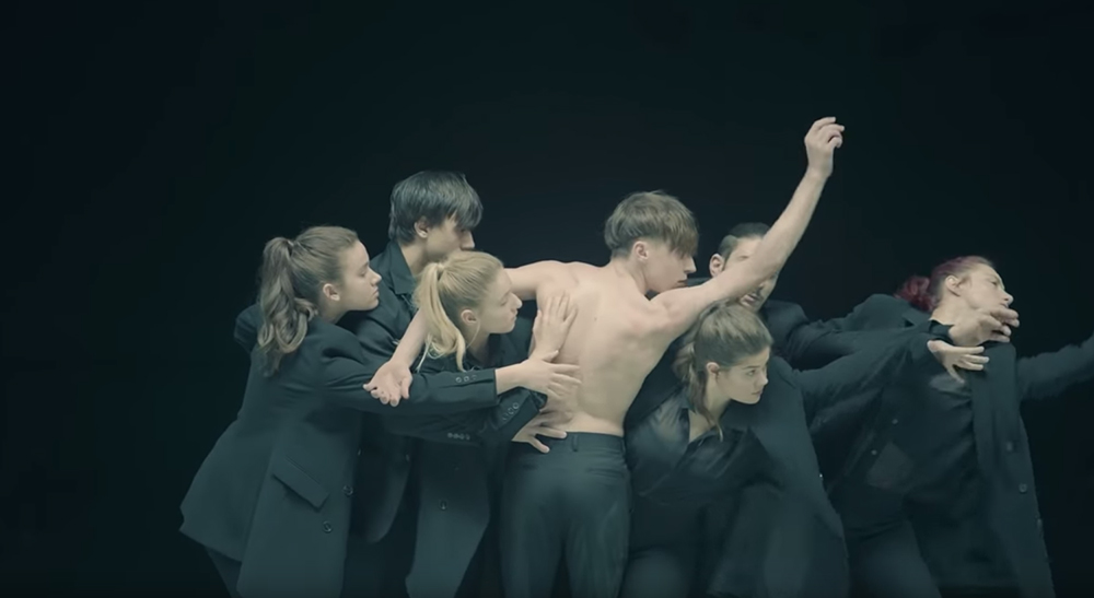 BTS, deep inside… Unveiled Opening Song 'Black Swan'