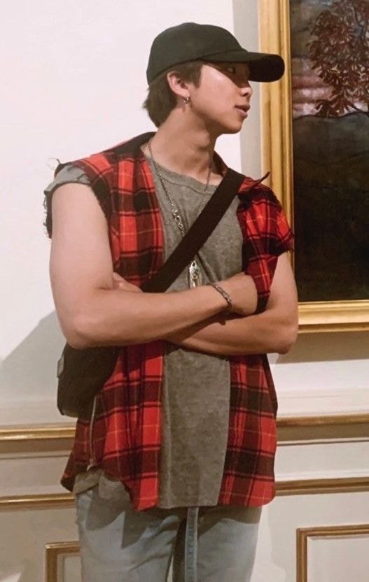 Fans And Netizens Go Crazy Over BTS RM's New Physique