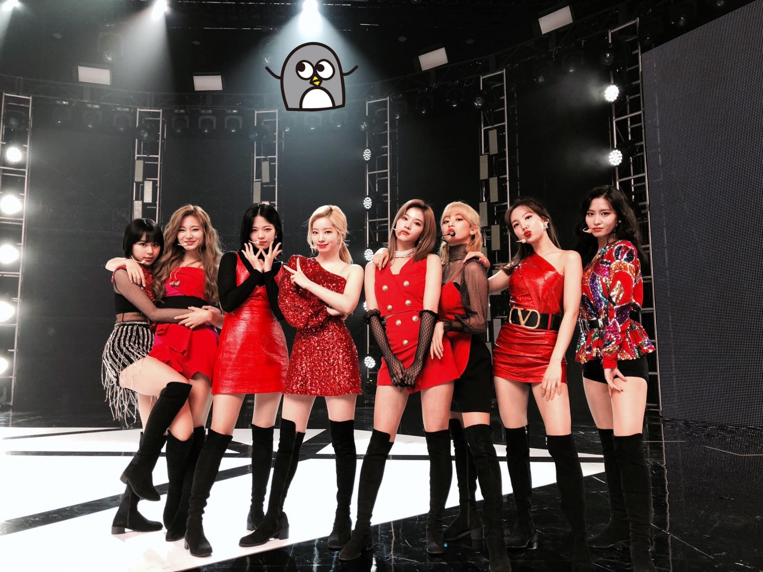 TWICE, No. 1 Daily Album Chart in Japan