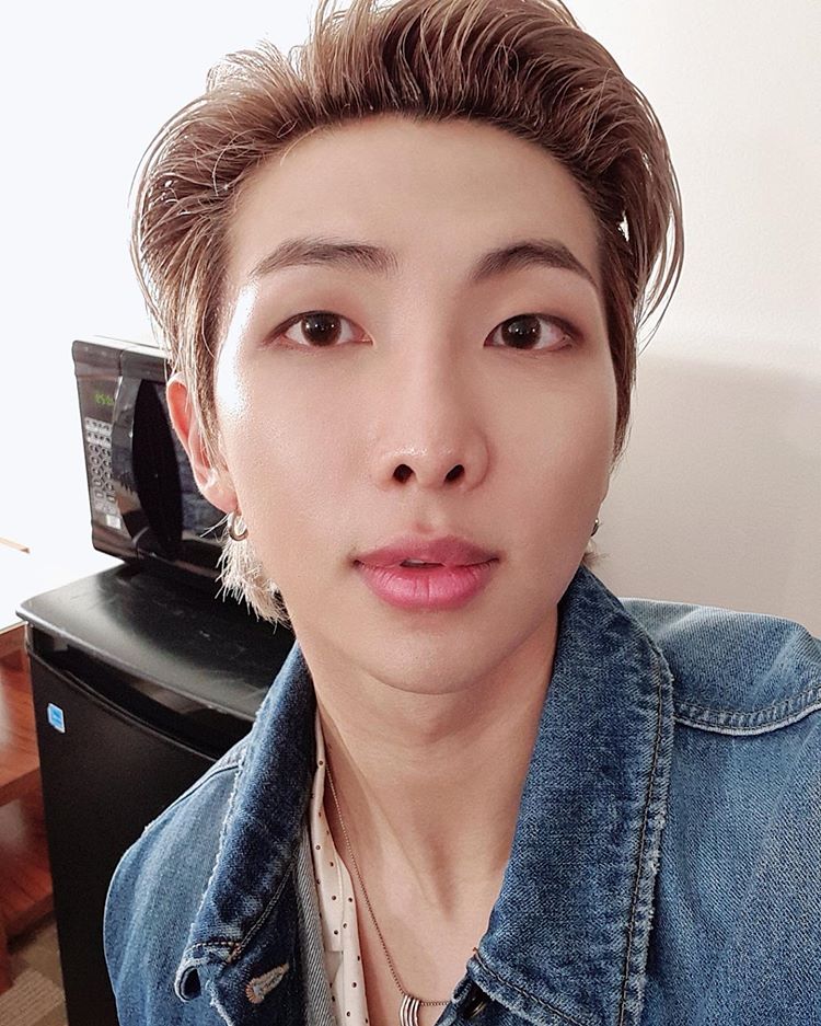 BTS RM visits the exhibition "happy day"